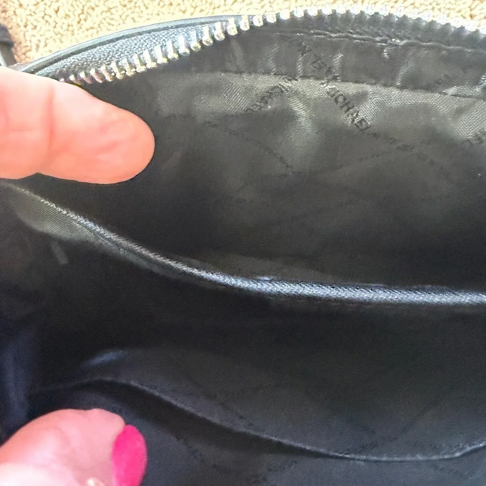 Michael Kors NWT Black AND silver Crossbody Bag - Picture 5 of 8